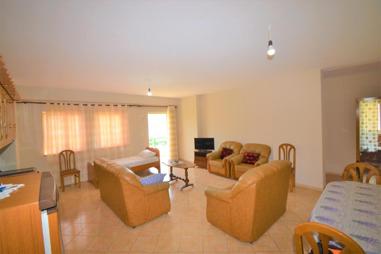 Boni Apartments Химар Екстериор снимка