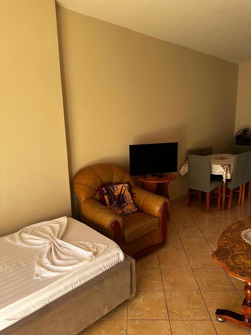 Boni Apartments Химар Екстериор снимка